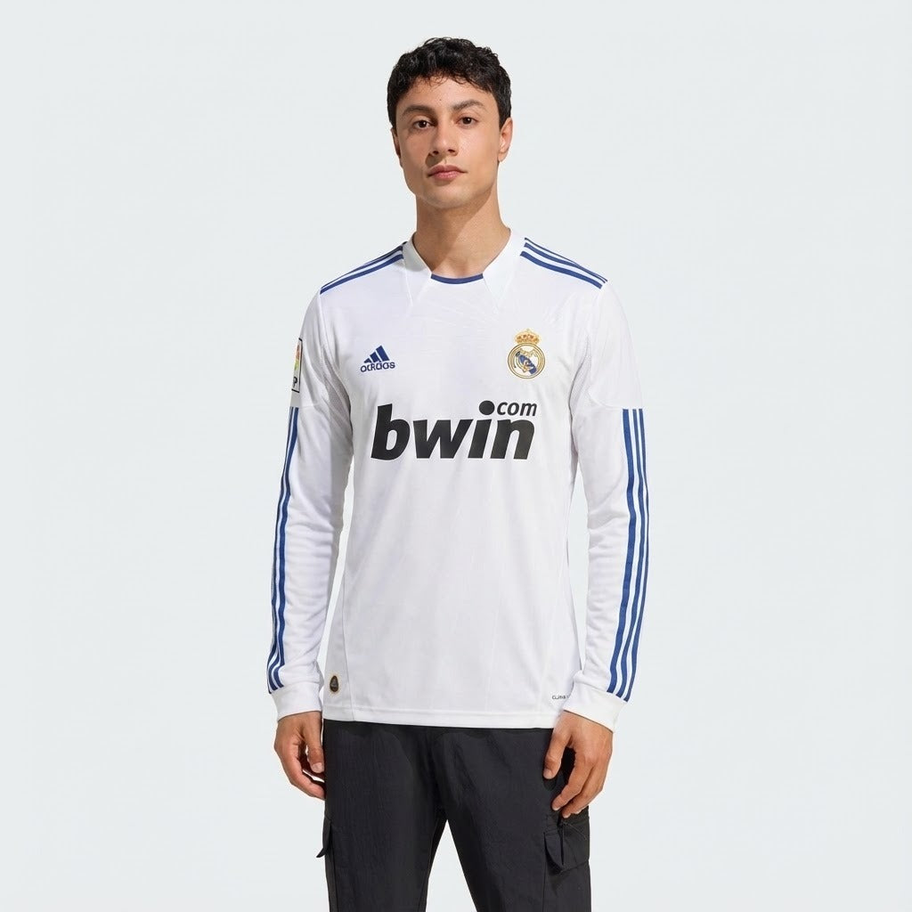 Camisa Retrô Real Madrid 2010/11 I Manga Longa - imagem 1