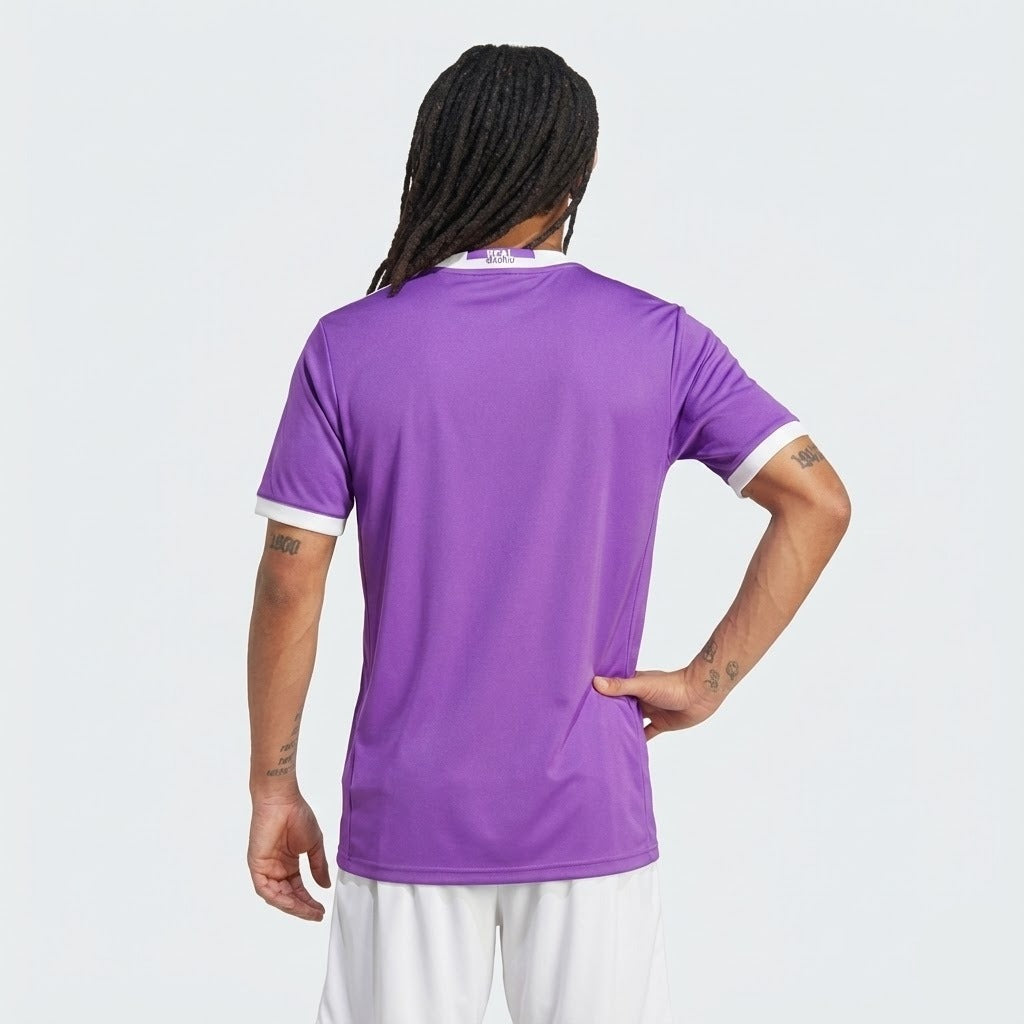 Camisa Retrô Real Madrid 2017/18 III - imagem 2