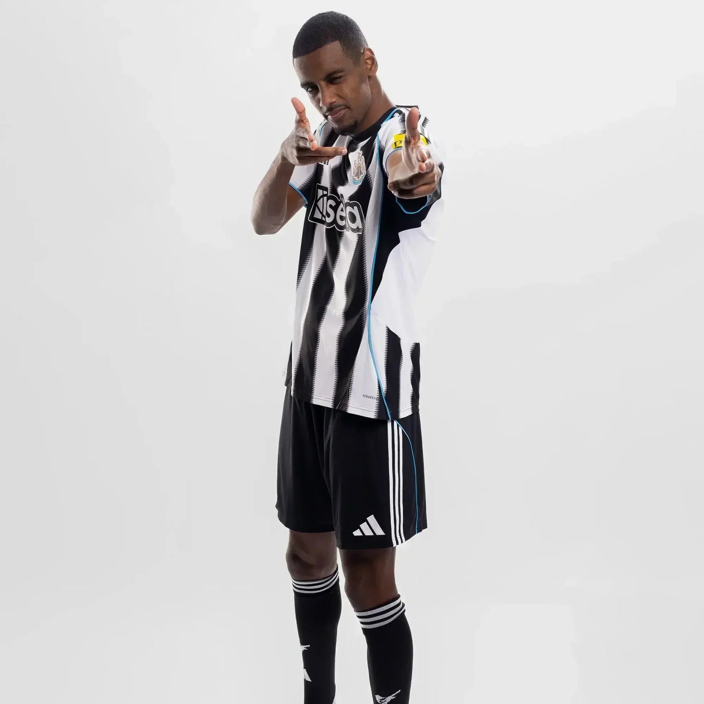 Camisa Adidas Newcastle 2025/26 I Torcedor - imagem 6