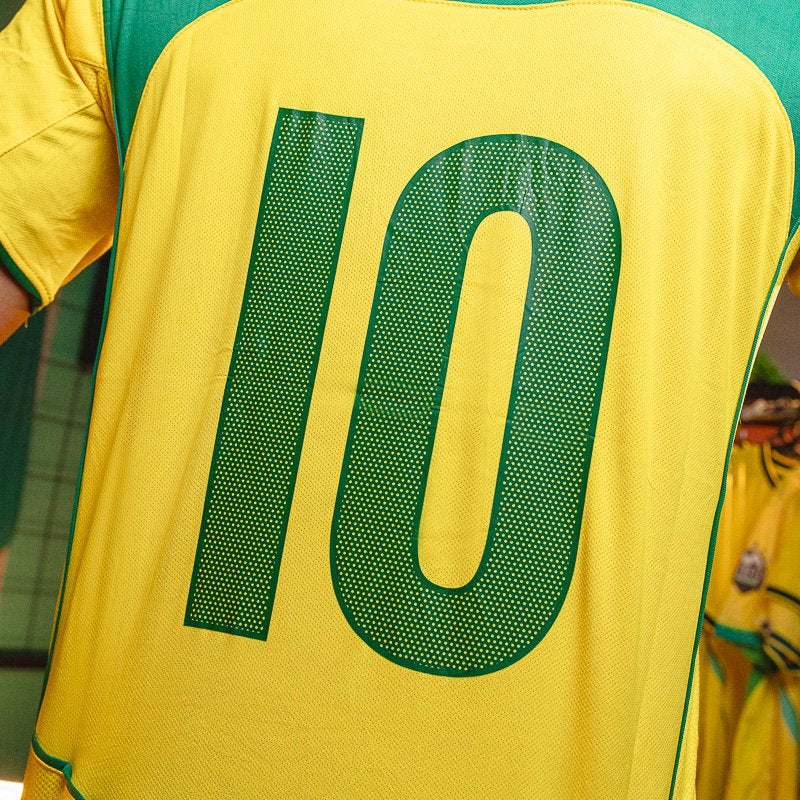 Camisa Retrô Brasil 2004 I Total 90 Ronaldinho [PRONTA ENTREGA] - imagem 5