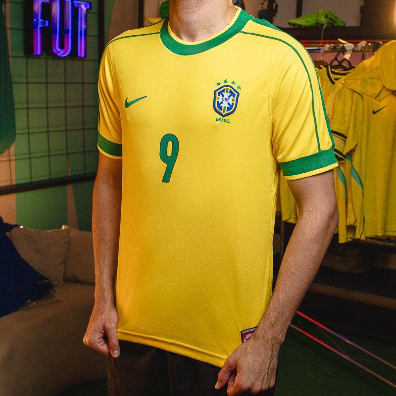 Camisa Retrô Brasil 1998 I 9 Ronaldo [PRONTA ENTREGA] - imagem 1